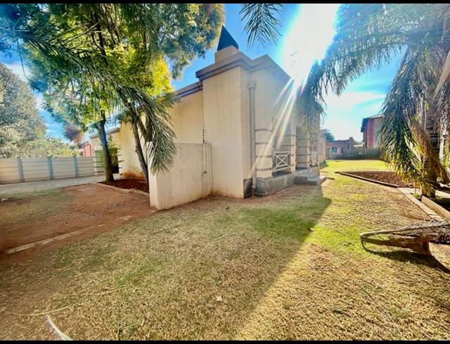 3 BEDROOM HOUSE FOR SALE IN VANDERBIJLPARK CE 5